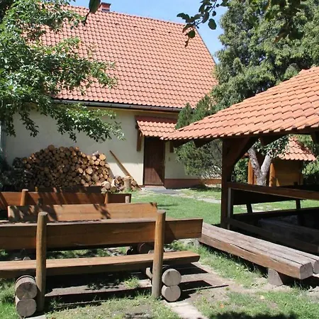 Holiday home Horaren Smizany